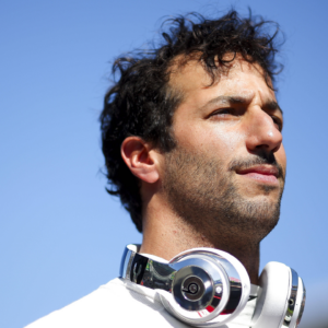 Christian Horner's Pre Race Whisper To Daniel Ricciardo Convinces Him Things Aren't Like Nightmarish Mclaren Days