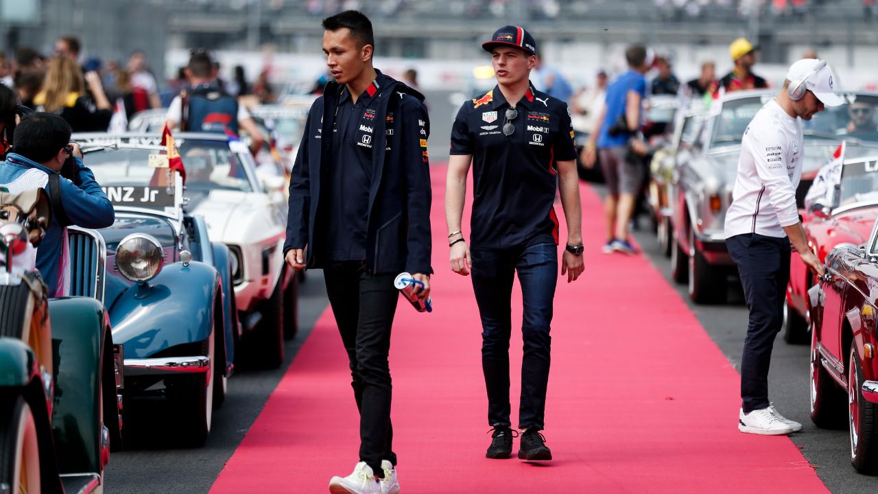 “I Love That Fight”: Alex Albon Praises Max Verstappen’s Invaluable Impact Despite Disrespectful Red Bull Exit