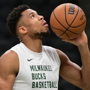 Giannis Antetokounmpo Injury Report: Bucks Provide NBA Fans With a Crucial Update Ahead of Lakers Game