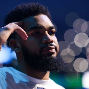 Karl-Anthony Towns's ‘Noble’ Gesture After Devastating News Wins Over NBA Twitter