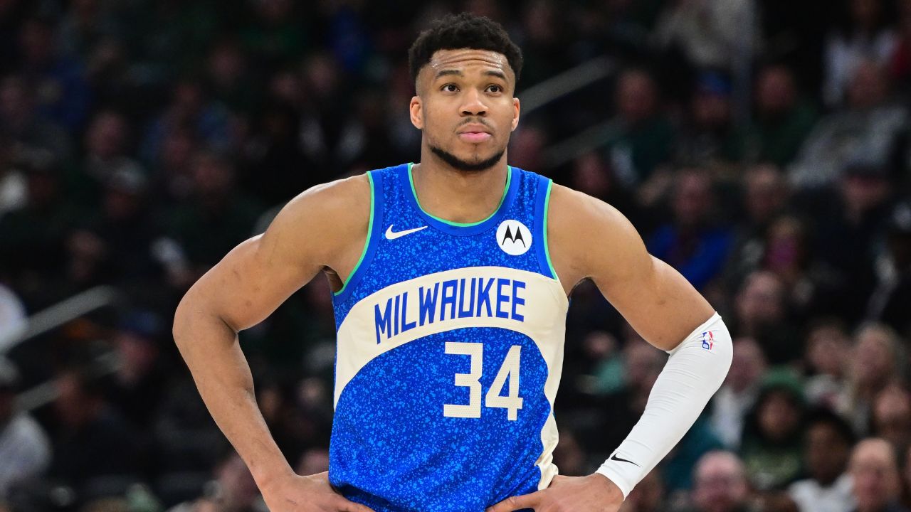 Giannis Antetokounmpo's Hamstring Casts Doubt Over His Availability Ahead Of Massive Bucks-Thunder Matchup