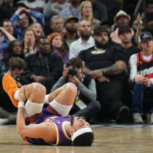 Devin Booker Injury Draws Instant Reaction From Suns Fans: “This Doesn’t Look Good"