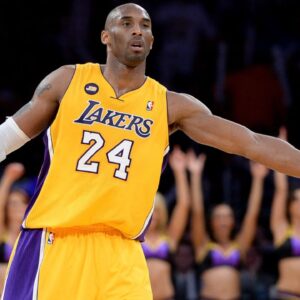 "He Embraced the Team and His Teammates": Kobe Bryant's Attempts to Grow Close to His Teammates in 2009 Significantly Improved His Leadership Skills