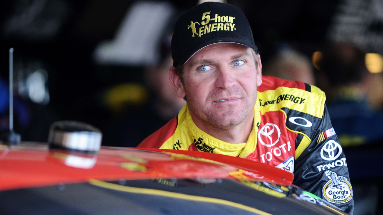 "Clint Bowyer Are You Drunk": NASCAR Veteran Slammed For Hyping Up "Awful" NASCAR Race
