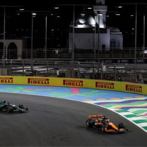 “It’s an Embarrassing Day”: Lewis Hamilton vs Lando Norris Exposes Mercedes’ Humiliating Reality