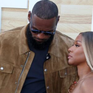 "No LeBron James Our First Date Memories!": Savannah James Emotional Over 30 Year Old Outback Steakhouse Closing Down