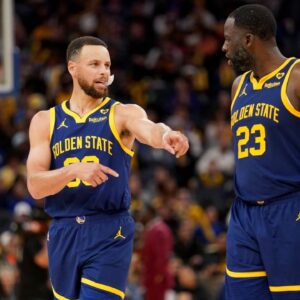 “If Your Leaders Are Resilient...”: Draymond Green Brings Up Stephen Curry, Addresses Harsh Travel Conditions Before 8th Straight Road Win