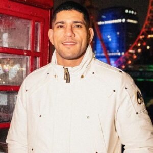 UFC Champ Alex Pereira Reveals ‘Two Lines’ Strategy He Uses to Win Over Any Lady