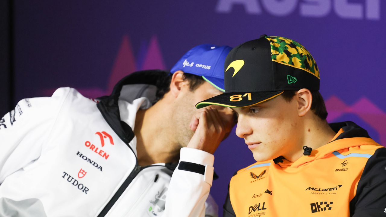 Oscar Piastri Gets Daniel Ricciardo's Blessings to Borrow Iconic Shoey Celebration on Home Ground