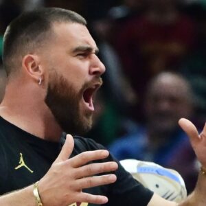 Amidst Travis Kelce Marijuana & Cowboys 'Red Flag' Revelation, Chiefs TE's Stoned Tales From "Catching Kelce" Resurfaces