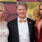 Chiefs Threaten to Leave Kansas City if Owner Clark Hunt's $500 Million Demand From the Taxpayers Is Not Fulfilled