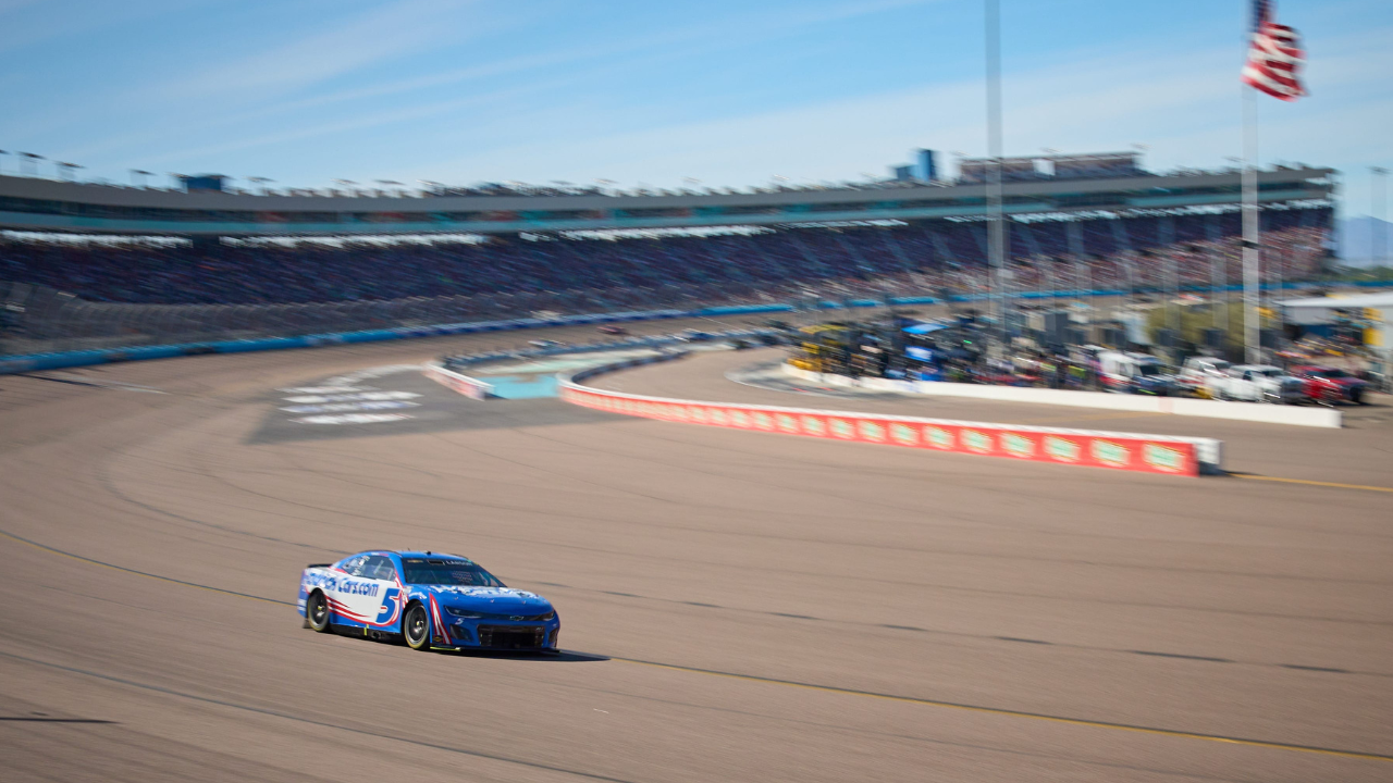 NASCAR Dogleg: What Is Dogleg in NASCAR? Why Are Drivers Scared of the Dogleg at Phoenix?