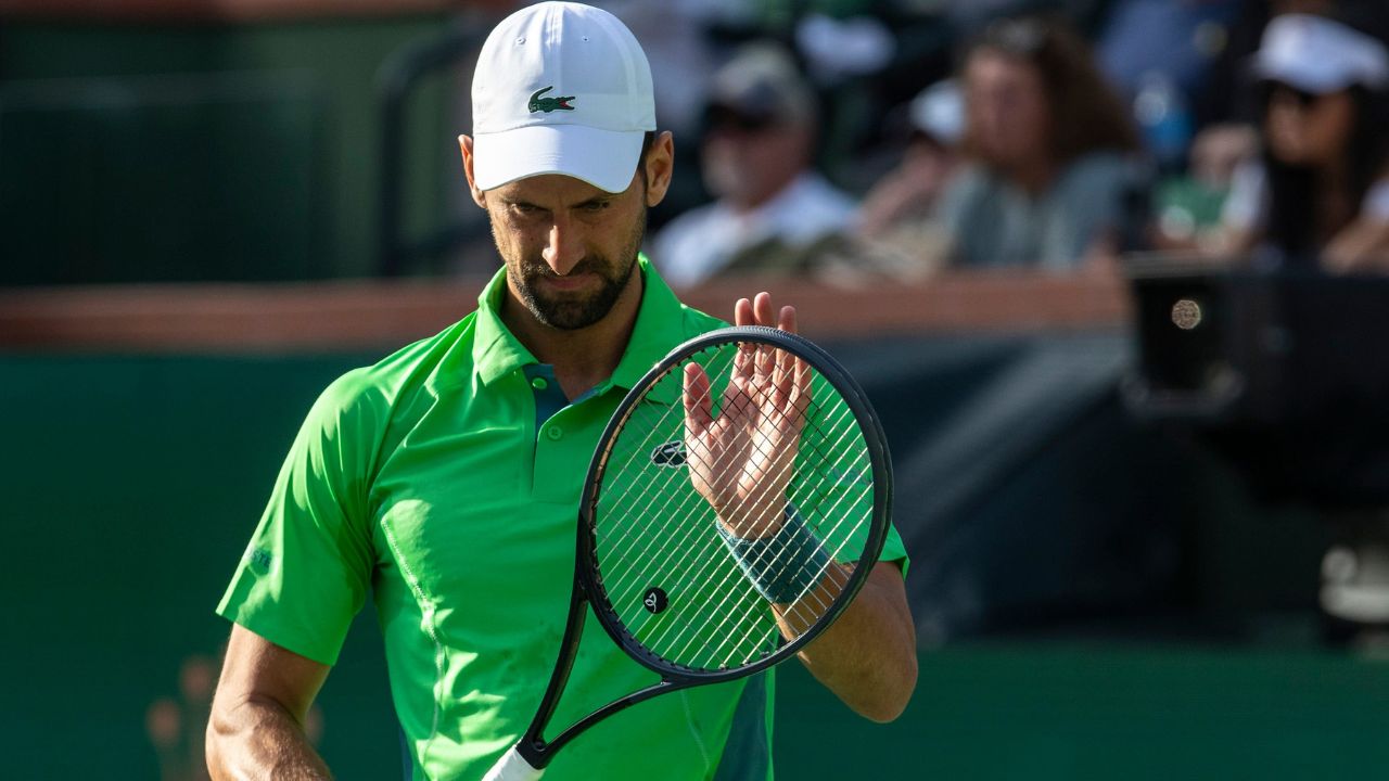 Fans bring up Roger Federer after Novak Djokovic makes big coaching revelation