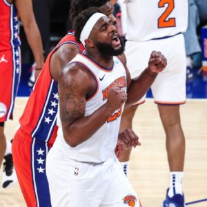 Ahead of ‘Daunting’ Game 3 in Philadelphia, Knicks Worry Fans With Inclusion of Big in Injury Report