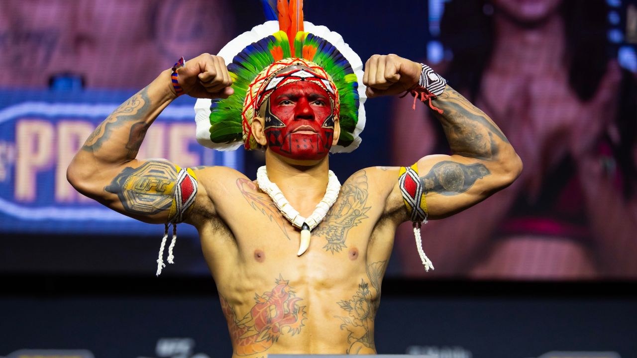 “Definitely Neutral”: Fans Mock Alex Pereira’s Ex-Girlfriend Merle Christine as UFC 300 Prediction BackfiresUFC Star Renato Moicano Claims Alex Pereira’s Trash Talking Skills Are Highly Underrated