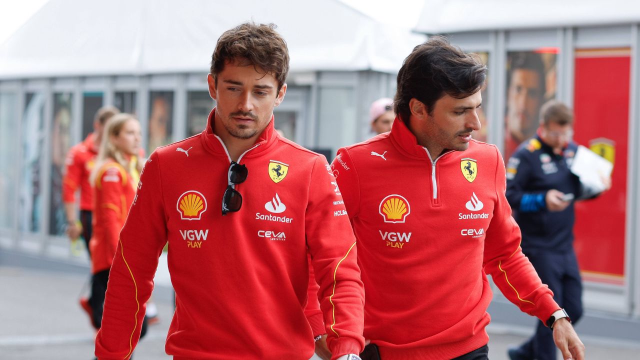 “It Cost Us Both Positions”: Carlos Sainz Pins Blame on Charles Leclerc for Ferrari’s Woeful Race Start in China