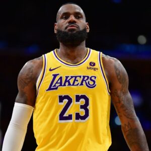 "LeBron James Belongs in Hollywood": Skip Bayless Breaks Down Why LBJ Isn't Parting Ways With Lakers Anytime Soon