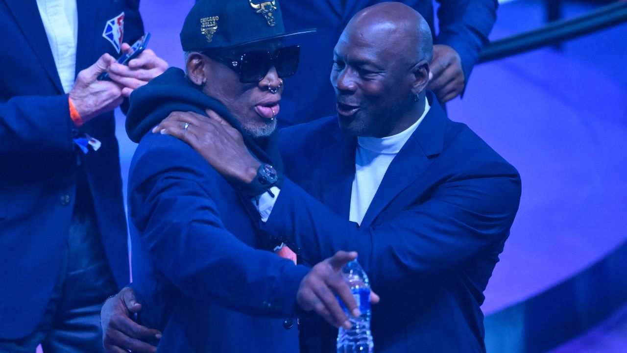 "Ever Wonder What A Convo Between The 2 Greatest Sounds Like?": Michael Jordan And Dennis Rodman's Intense In Game Discussion Intrigues Kevin Garnett