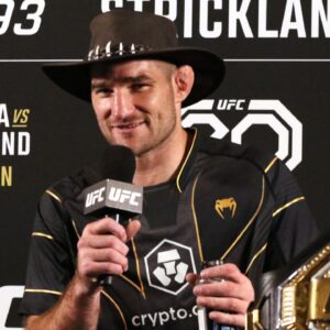“I See in LA All Time”: UFC Middleweight Roasts Sean Strickland After Old Long Hair Pic Resurfaces