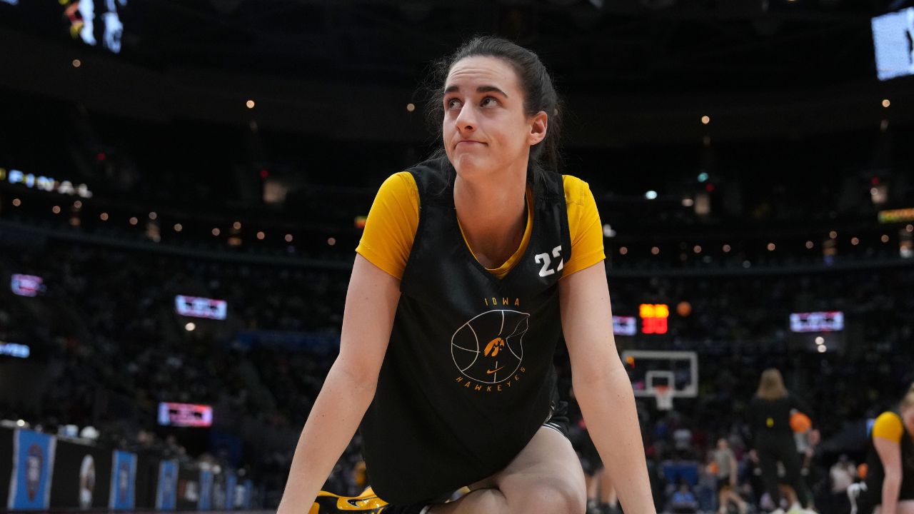 "Unless You Come with a Men's Basketball": HOFer Rejects Caitlin Clark's Scoring Record Over a Few Technicalities