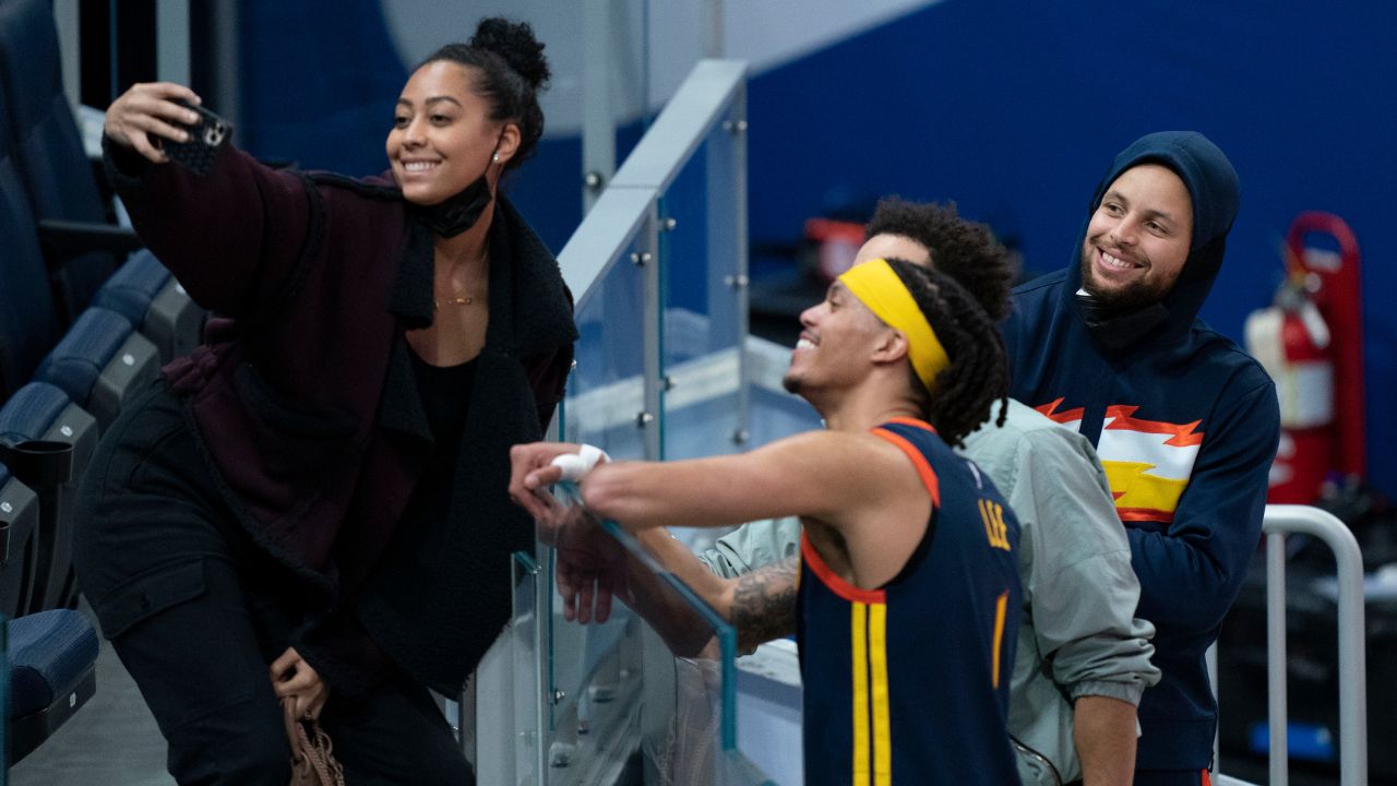 Sydel Curry-Lee Posts ‘Rare’ Childhood Photo of Stephen Curry and Seth Curry for ‘Adorable’ Siblings Day Post