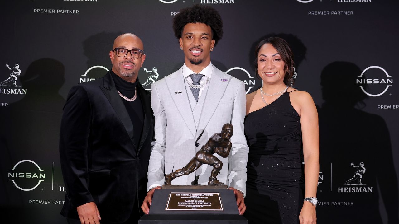 Jayden Daniels Cheekily Reminds Parents He Can Take Care of Them but "They Still Gotta Work"