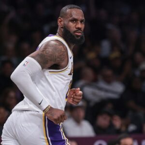 Amidst 5-Team Seeding Battle, LeBron James’ Availability vs Grizzlies Bound to Concern Lakers Fans