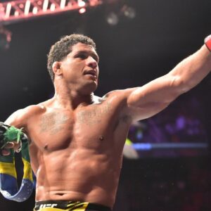 UFC Star Exposes $300–$500 MMA Judges’ Salary as Reason for Disparity in Scoring Fights