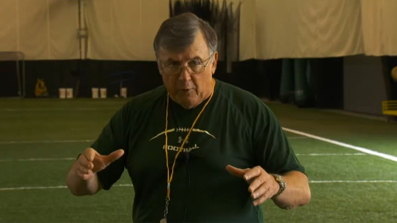 “May He Rest In Peace”: Packers Family Mourns the Tough Loss Of Former Green Bay Coach