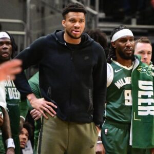 NFL Legends Discuss Select Few Players Who Could Turn Down Multi-Million Dollar Shoe Deals Like Giannis Antetokounmpo