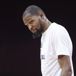 Kevin Durant Intelligently Negates Narrative Spread By Mainstream Media