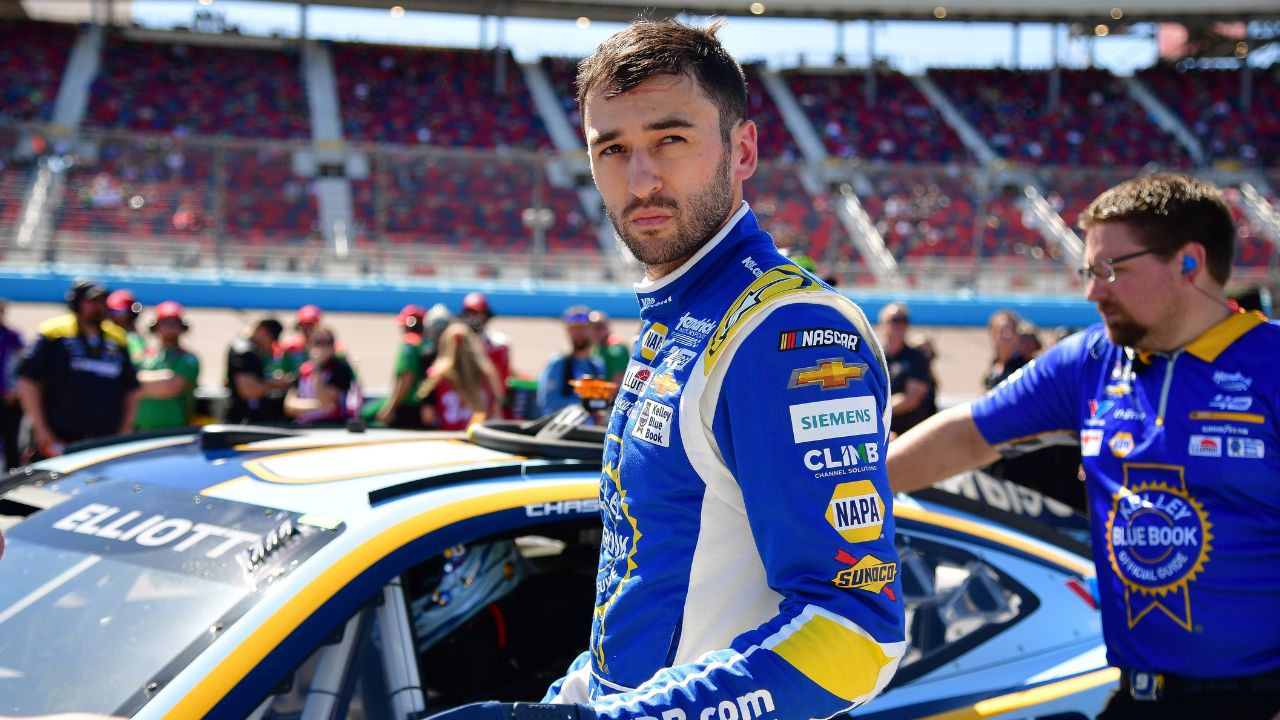 Mar 9, 2024; Avondale, Arizona, USA; NASCAR Cup Series driver Chase Elliott (9) during Cup Series qualifying at Phoenix Raceway. Mandatory Credit: Gary A. Vasquez-USA TODAY Sports