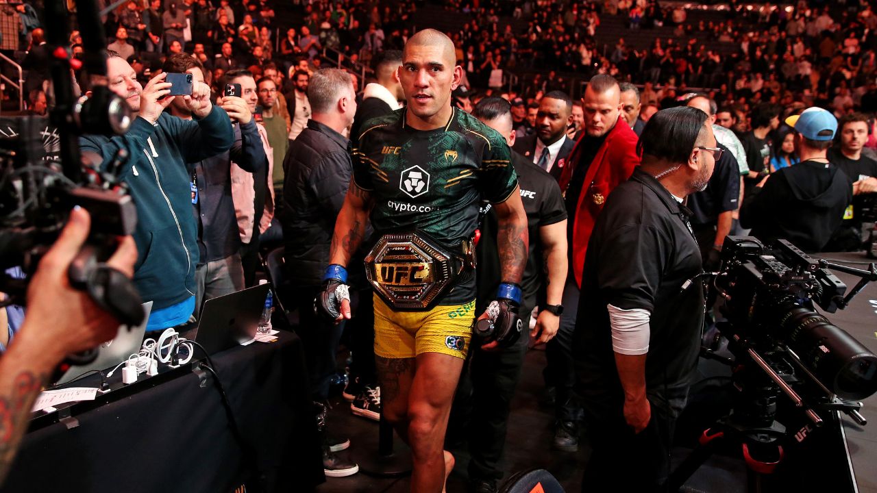 “Opened the Mind”: Alex Pereira Details ‘Productive’ Impact of Training With Steven Seagal for UFC 300 Main Event