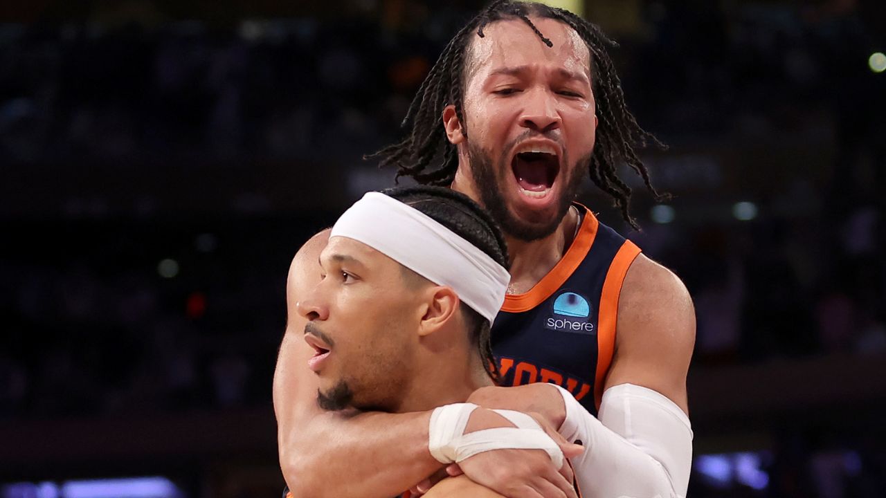 "Yo Jalen Brunson Hit Me On Facegram": Josh Hart Clowns On Tom Thibodeau For His Hilarious Comments Regarding Social Media