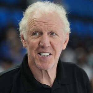 Aaron Rodgers and Patrick Mahomes Pay Emotional Tribute to Hall of Fame Basketball Legend Bill Walton