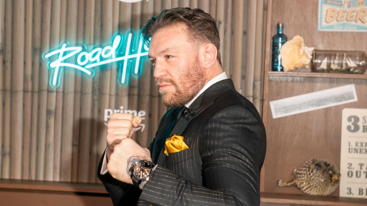 UFC Star Offers to Wear Conor McGregor's Face on Shorts in Exchange for Sponsorship