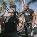 “Looking HUGE”: Ronnie Coleman Admires Arnold Schwarzenegger in an Old-School Bodybuilding Video, Joining Other Fitness Enthusiasts
