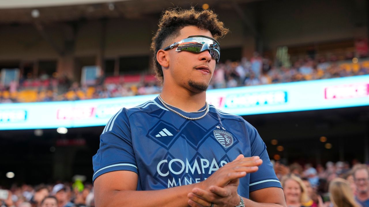 F1 Reporter Blunders Again By Misidentifying Dolphins Star For Patrick Mahomes At Miami Grand Prix