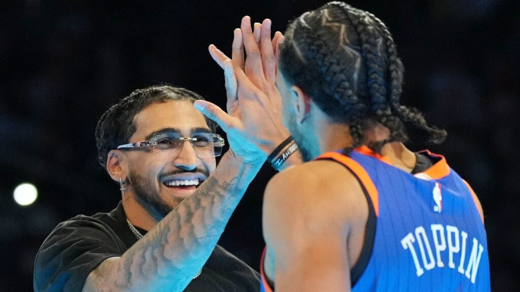 Pacers' Obi Toppin ‘Easily’ Solves Parents’ Dilemma Akin to Stephen Curry’s Parents Dilemma From 2019