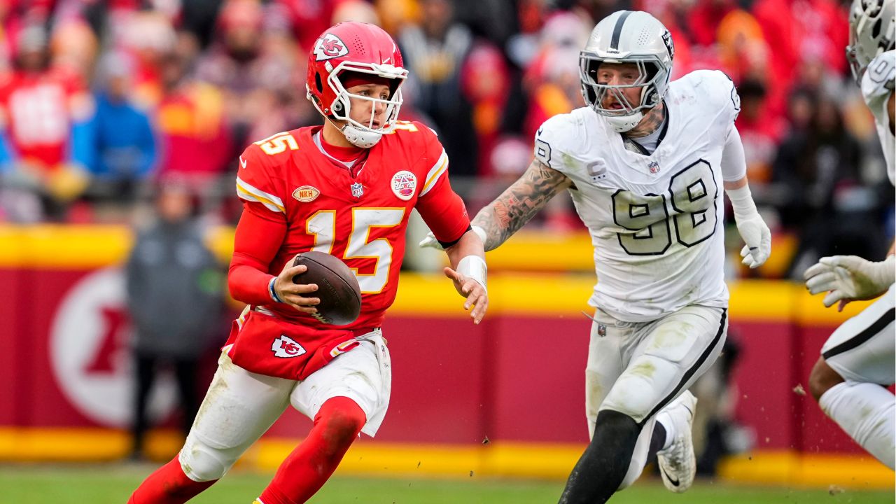 Patrick Mahomes’ Biggest Rival Maxx Crosby Explains Why He Respects the “Sh*t Out Of Them”