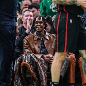 “Only Hang Title Banners”: Rajon Rondo Takes Sly Shot at Lakers While Describing Celtics Mentality