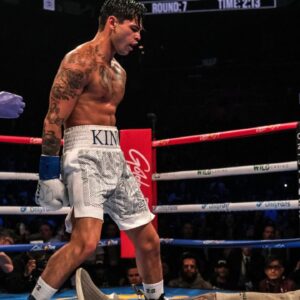 Video: Devin Haney’s Mom Faints as Ryan Garcia KO’s Son – Fans React