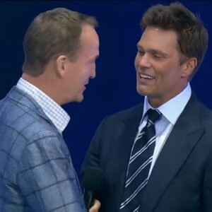 Peyton Manning, Tom Brady Confiscated Phones of High School Kids Before Throwing Routes With Them