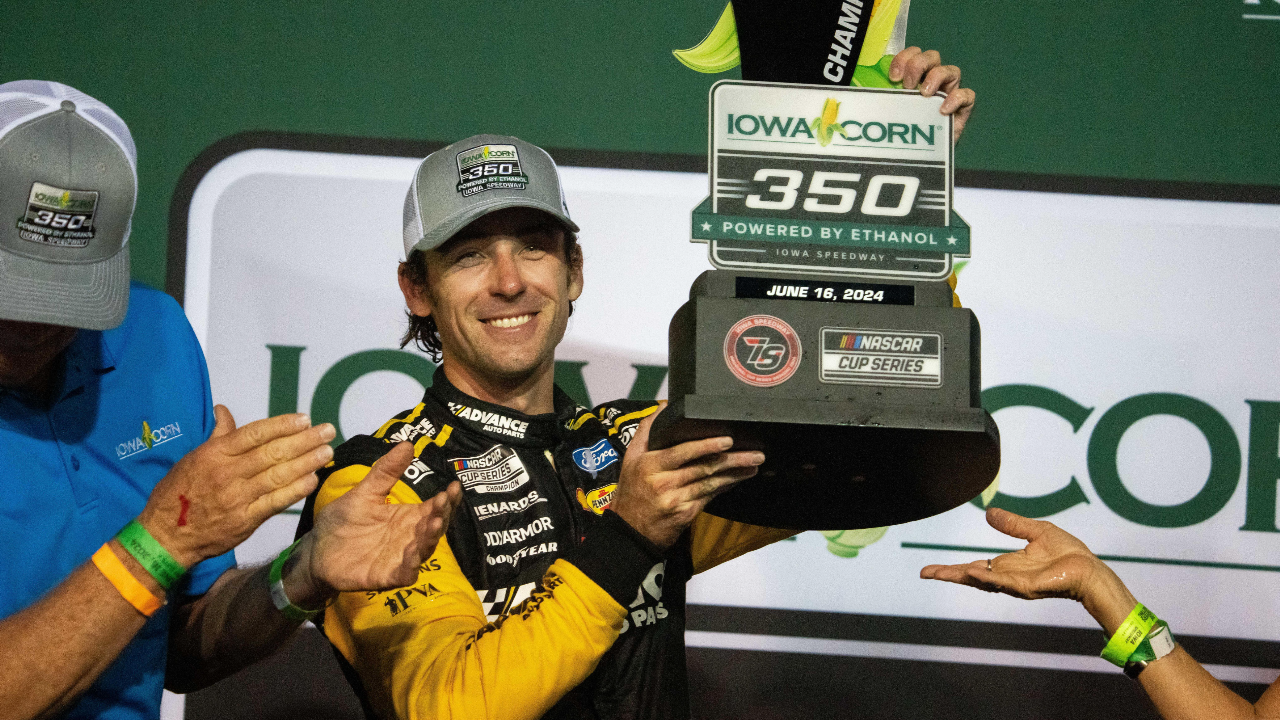 "Means a lot to my mom": Ryan Blaney wins inaugural NASCAR Iowa Cup race, completes nationwide series trifecta