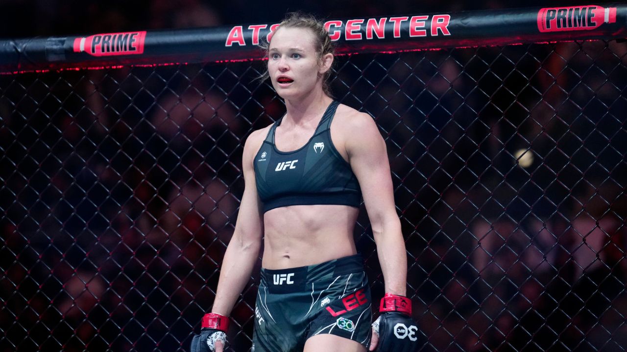 “Never See Anything Like This”: UFC Fans Stunned as Women Flyweight Andrea Lee Kisses Her Corner Man Mid-Fight