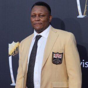 “Get Well Barry”: Detroit’s Lone Legend Worries NFL World With Health Scare