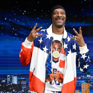 Apart From Fierce Track Competition, Snoop Dogg Entertains Hayward Field by Displaying His Sprinting Skills