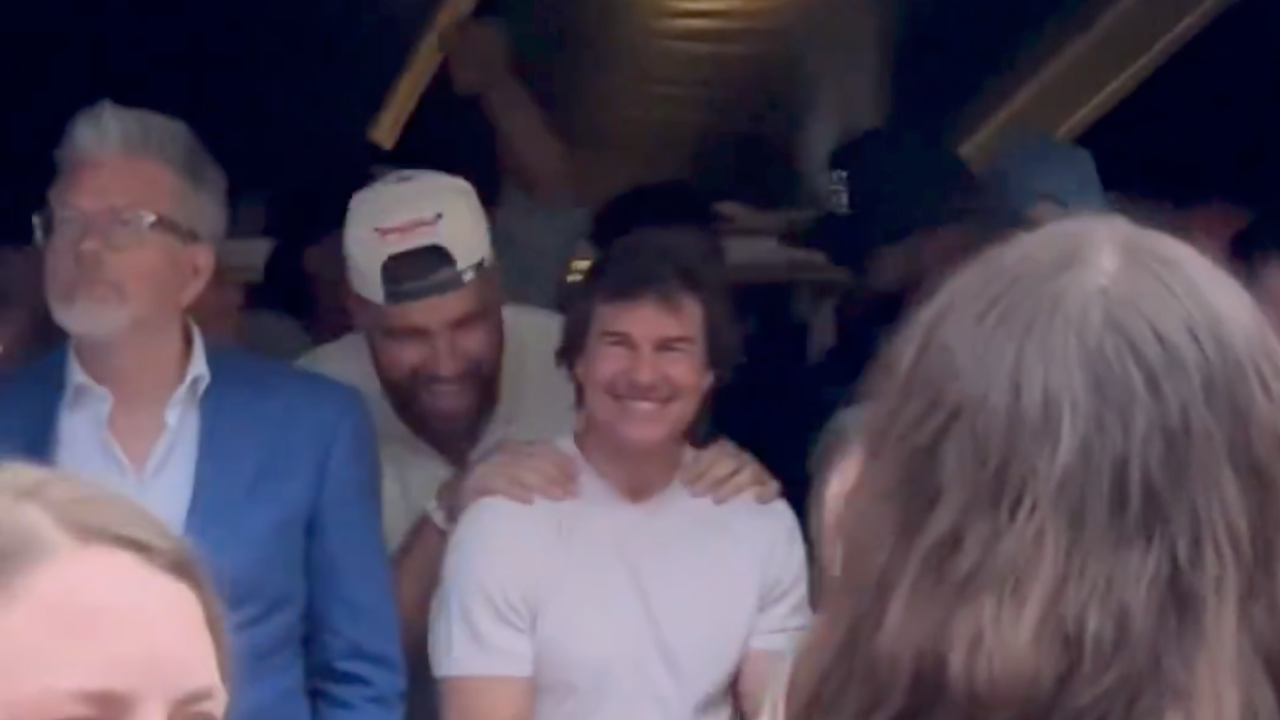 “So Kind For Letting Short People Like Tom Stand in Front”: Swifties in Splits Over Travis Kelce, Tom Cruise Crossover During Taylor Swift’s Concert