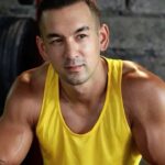 Fitness Icon Sean Nalewanyj Debunks Popular Weight-Loss Myth About Cutting Out Carbs