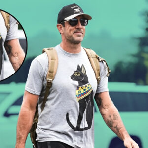 Returning to Jets Practice, Aaron Rodgers Reminds Fans of His Recent Trip to Egypt